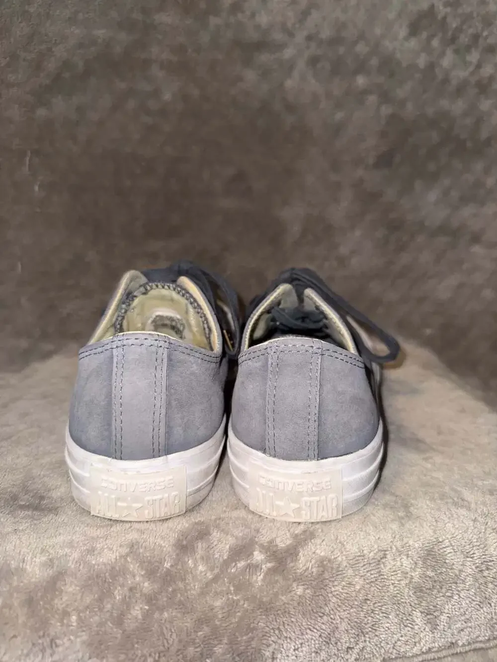 Converse Chuck Taylor All Star Low Top Suede Sneakers Grey Women's 7 Men's 5